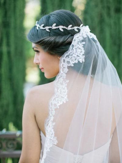 Coiffure mariage avec voile court