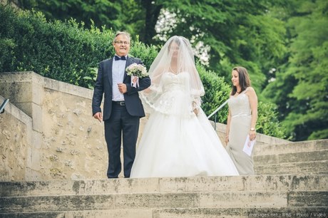 Coiffure mariée avec voile long