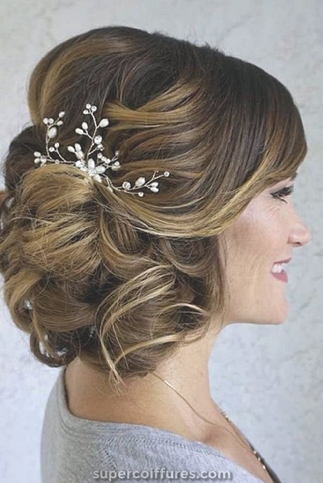 Coiffure mere de mariée