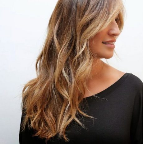 Coupe cheveux long femme dégradé