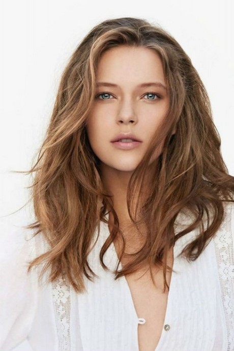 Tendance coupe de cheveux mi long 2019