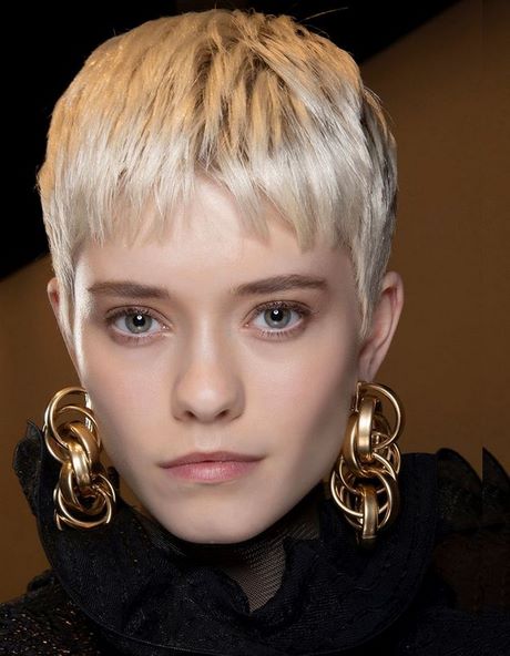 Cheveux court tendance 2021