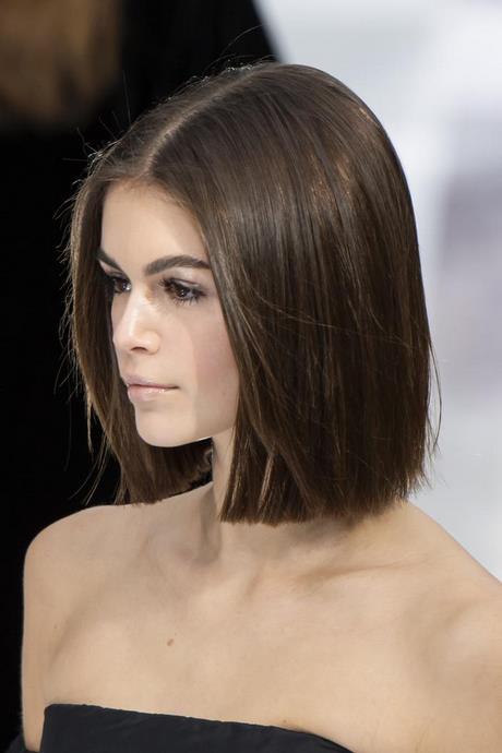 Coupe de cheveux femme courte hiver 2021