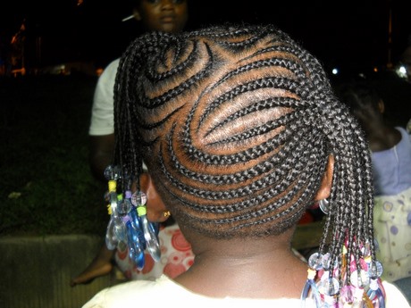 Coiffure africaine pour petite fille