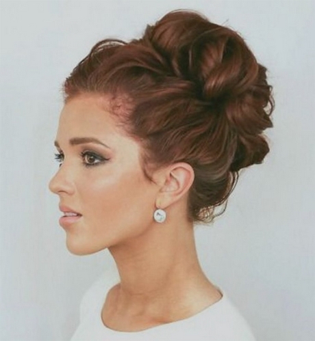 Coiffure chignon classe