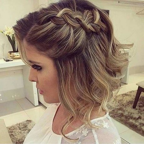 Coiffure mariage cheveux mi long avec tresse