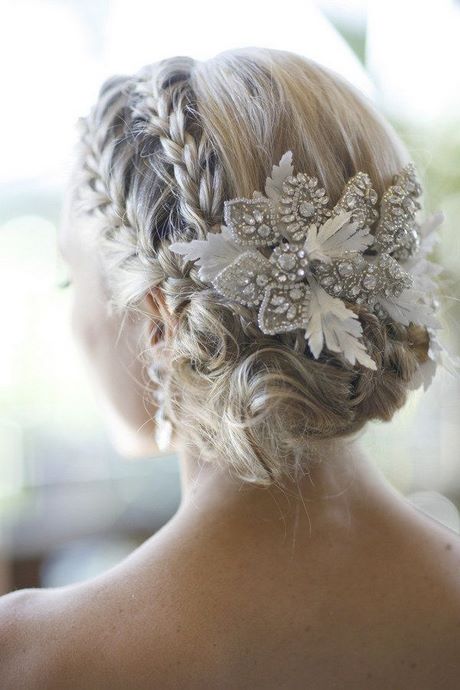 Coiffure mariage chignon bas coté