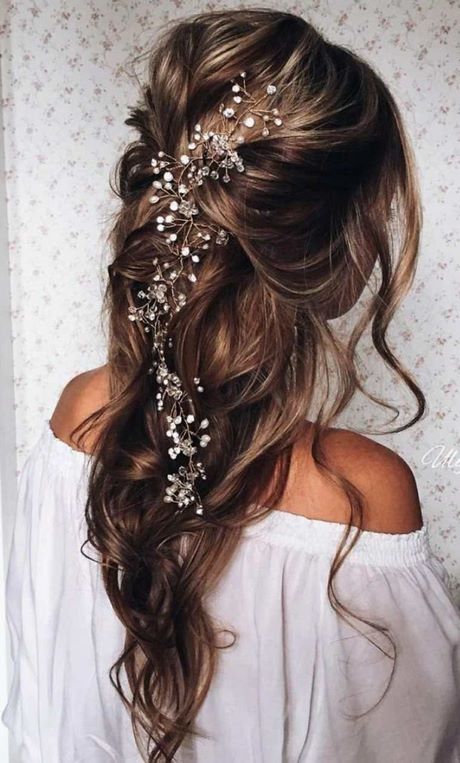 Coiffure mariée brune cheveux long