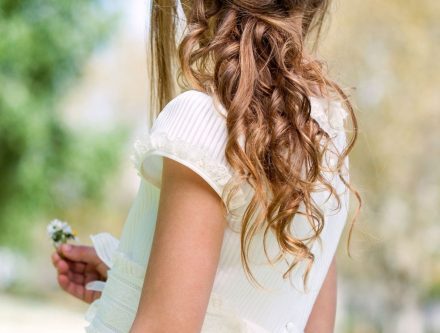 Coiffure petite fille ceremonie