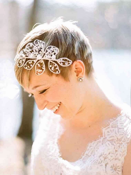 Coiffure pour mariage sur cheveux court