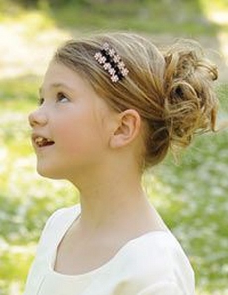 Coiffure simple petite fille