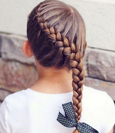 Coiffure tresse bapteme