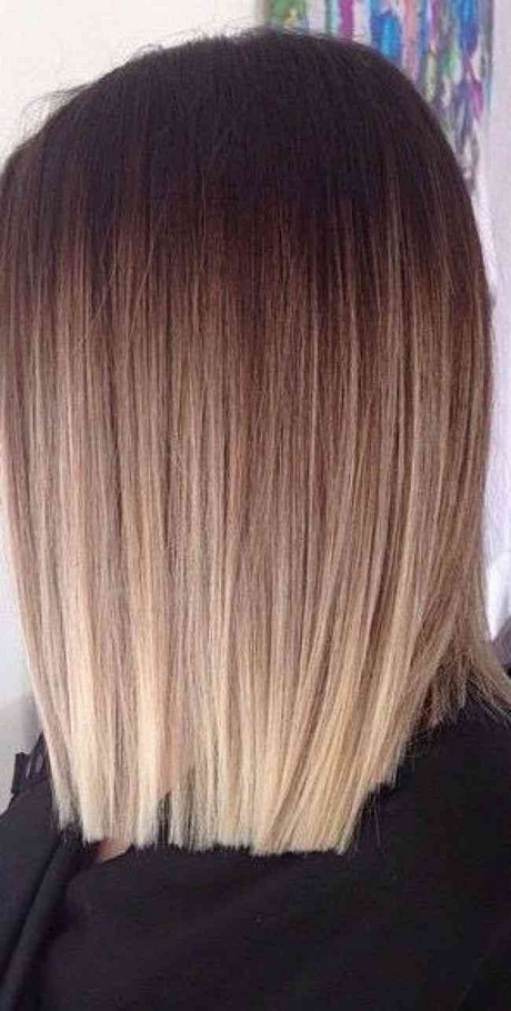 Coupe et couleur de cheveux tendance