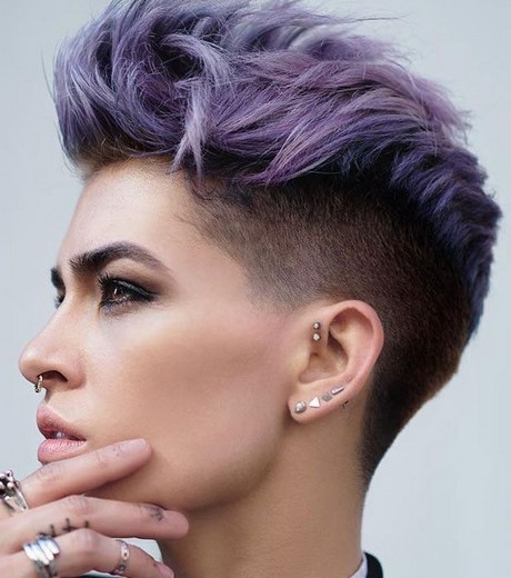 Coupe sur cheveux courts femme