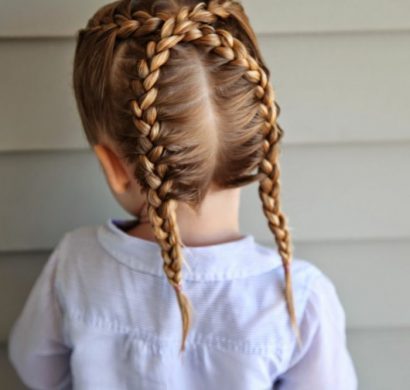 Jolie coiffure petite fille