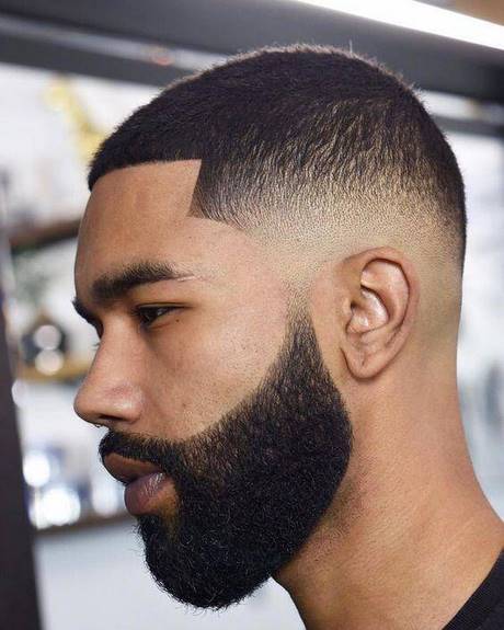 Cheveux courts homme 2022