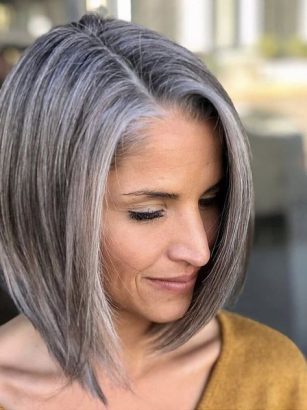 Cheveux gris court 2022
