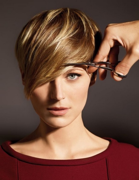 Coupe de cheveux femme automne 2022