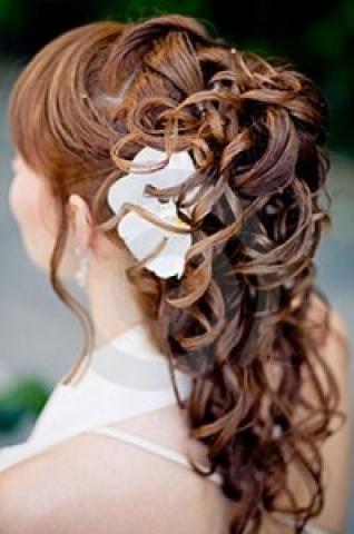 Coiffures mariage cheveux longs chignon