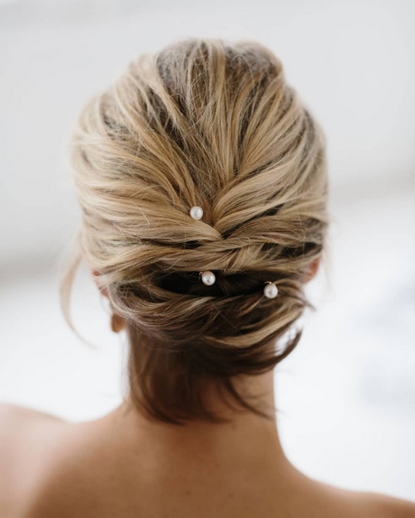 Chignon cheveux tres court