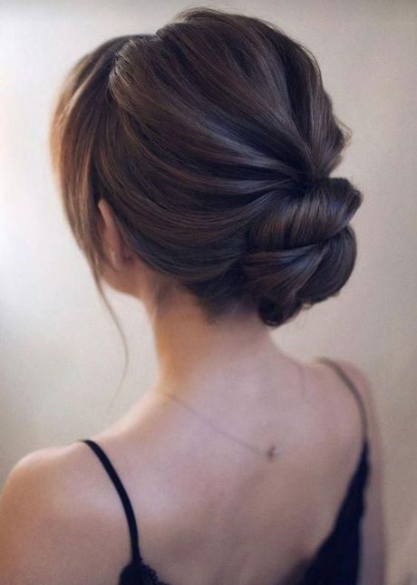 Chignon cheveux tres court