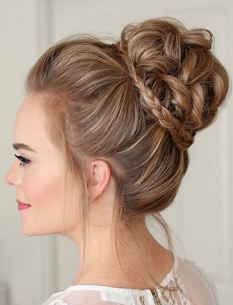 Coiffure cheveux long mariage invité