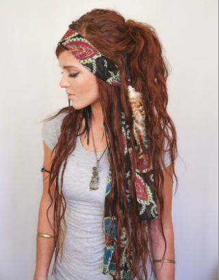 Coiffure foulard cheveux longs