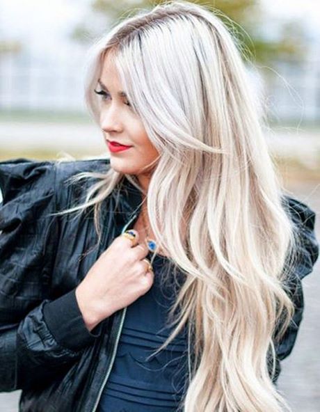 Coupe cheveux long blond femme