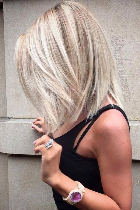 Coupe cheveux long blond femme