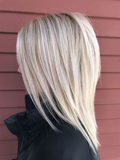 Coupe cheveux long blond femme