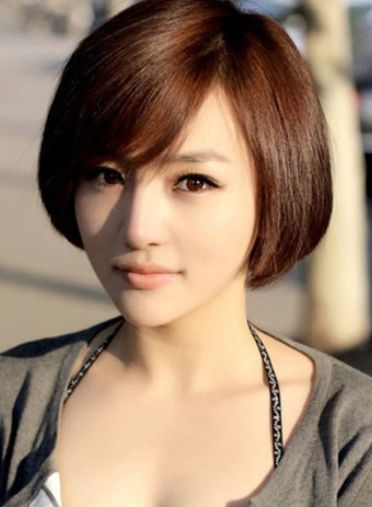 Coupe courte femme asiatique