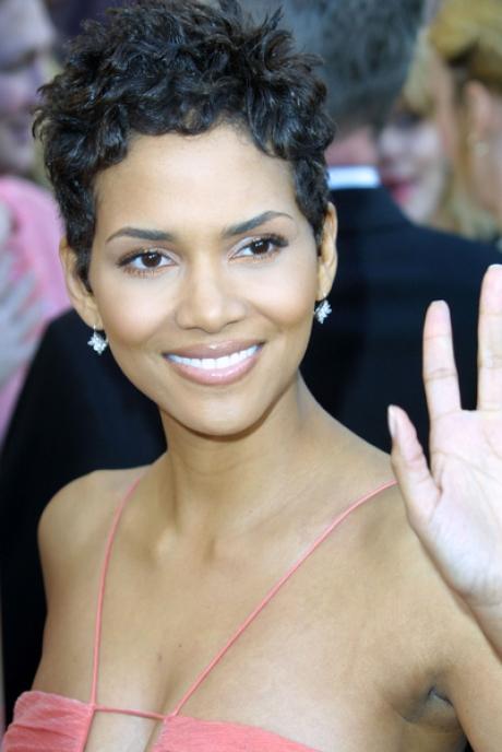Coupe courte halle berry