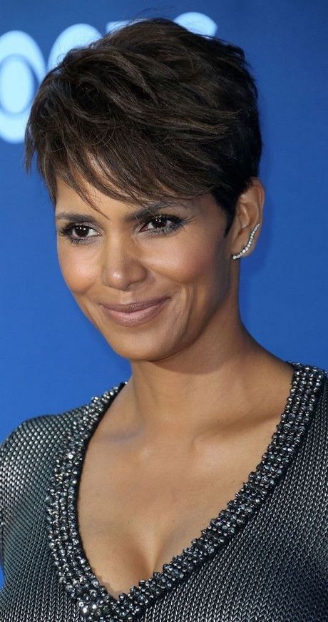 Coupe courte halle berry