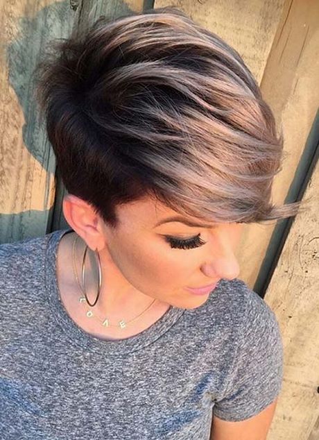 Coupe de cheveux originale femme court