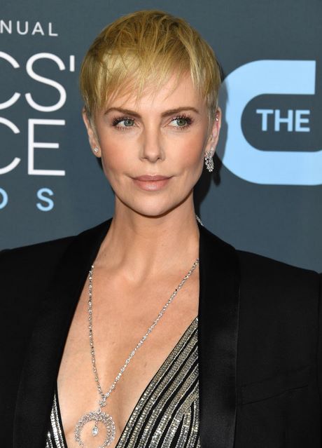 Coupe de cheveux sharon stone 2020