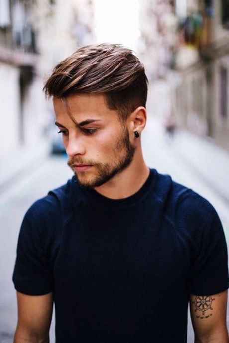 Coupe homme dégradé mi long