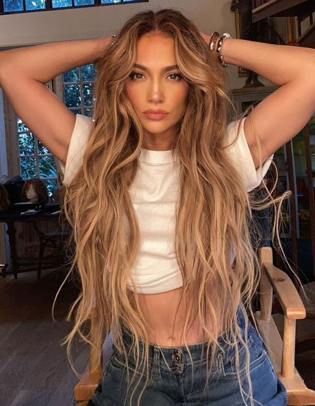 Jennifer lopez cheveux court