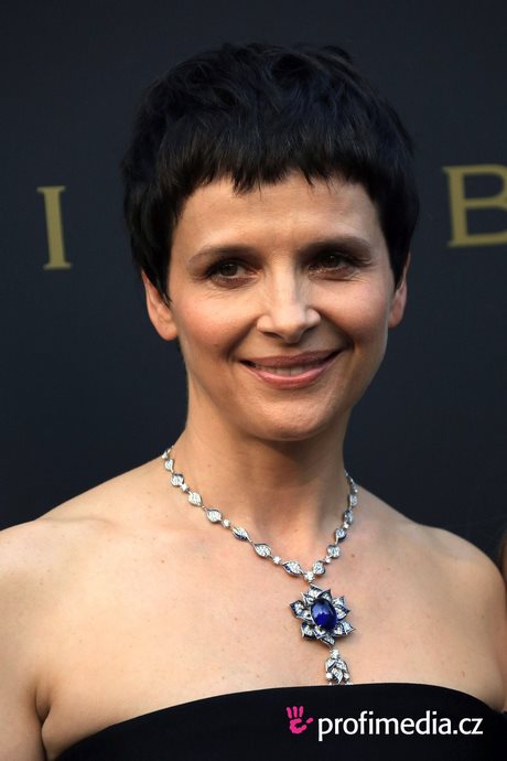 Juliette binoche cheveux courts