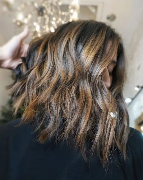 Balayage blond sur cheveux mi long