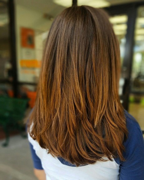 Cheveux long raide femme