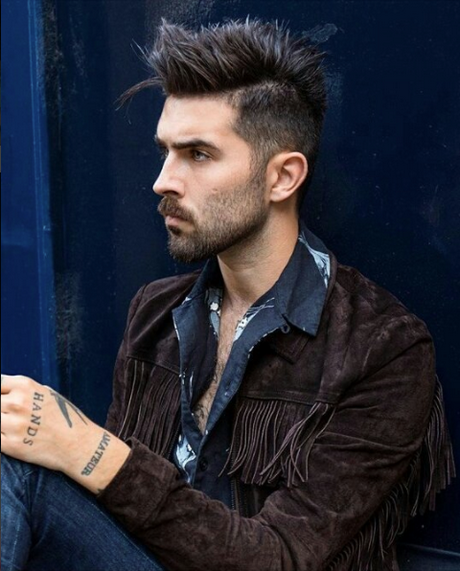 Coiffure homme dégradé mi long