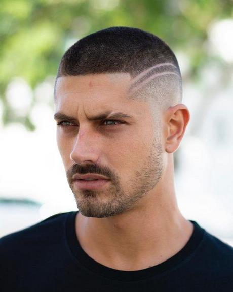 Coiffure homme dégradé mi long