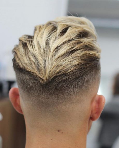 Coiffure homme dégradé mi long