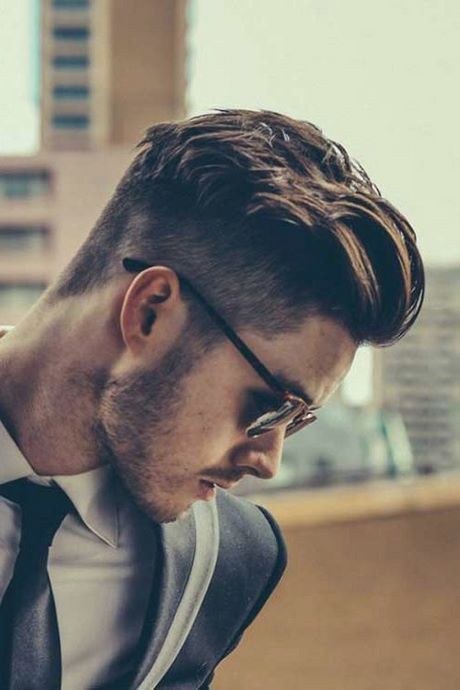 Coiffure homme dégradé mi long