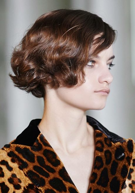 Coupe cheveux courts femme hiver 2022