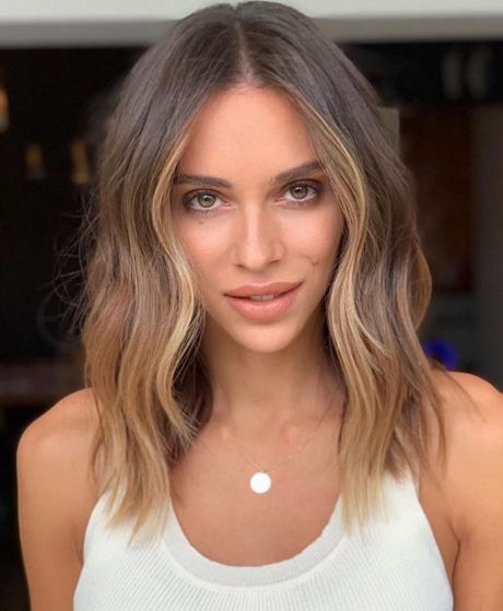 Coupe cheveux long carré