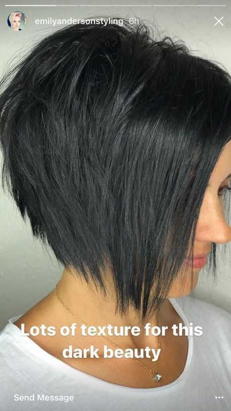 Coupe de cheveux asymétrique femme 2022