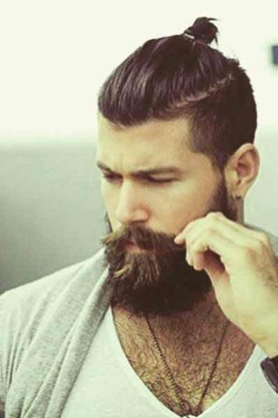 Coupe de cheveux attaché homme