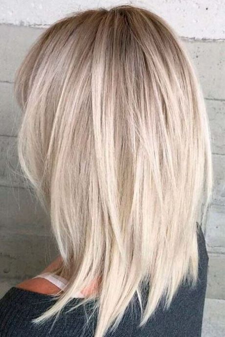 Coupe de cheveux femme long blond