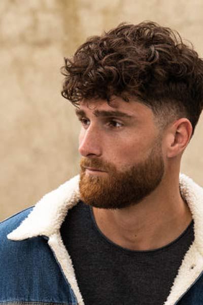 Coupe de cheveux homme coiffé décoiffé